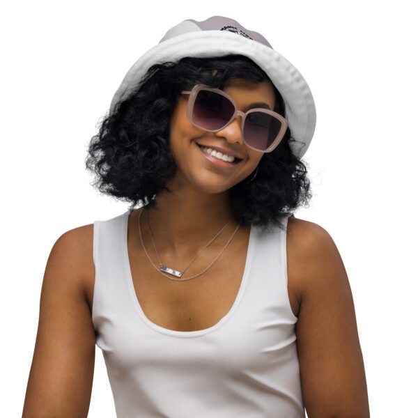 White rim/ Pink Manic Moos Reversible bucket hat - Image 3